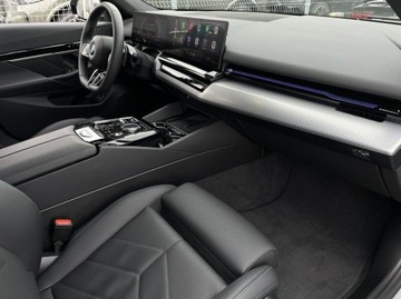 BMW Seria 5 G90-91 Touring 2.0 520d 197KM 2024 BMW 520 xDrive, M-pakiet, Harman Kardon, Faktura V, zdjęcie 8