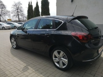 Opel Astra J GTC 1.4 Turbo ECOTEC 140KM 2013 Opel Astra 1,4 T140KM Klimatr Temp Alu17 LIFT, zdjęcie 8