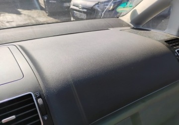 Volkswagen Touran II 1.6 TDI 105KM 2012 Volkswagen Touran 2012r, 1.6 TDI. Lekko przetarte boki. Jezdzi. 1.6 Diesel, zdjęcie 17