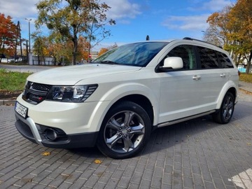 Dodge Journey 3.6 V6 287KM 2015 DODGE JOURNEY Crossroad V6 3.6 benzyna 287KM Dokumentacja 7 osobowyVAT23%, zdjęcie 2