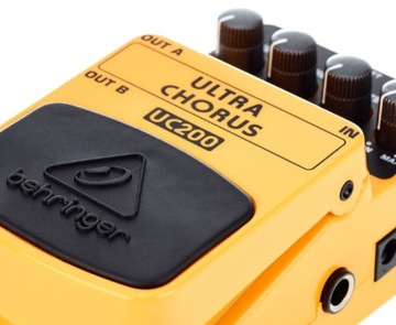 Гитарный эффект Behringer UC200 Ultra Chorus