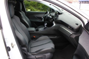 Peugeot 5008 II Crossover Facelifting 1.5 BlueHDi 130KM 2021 Peugeot 5008 Peugeot 5008 1.5 BlueHDi Allure SampS 1.5 Diesel 130KM, zdjęcie 39