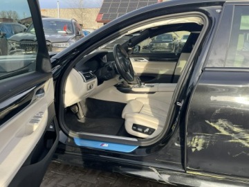 BMW Seria 7 G11-G12 Sedan L Facelifting 3.0 745e 394KM 2022 BMW 745 Long Mpakiet Xdrive Pamięć Pneumatyka, zdjęcie 7