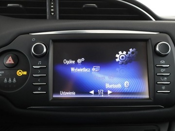 Toyota Yaris III Hatchback 5d Facelifting 2017 1.5 Hybrid 100KM 2018 Toyota Yaris hybryda automat kamera klima-auto., zdjęcie 25