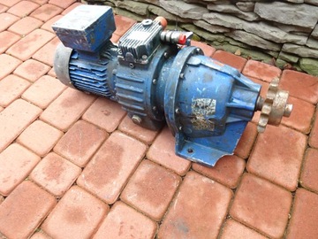 MOTOREDUKTOR Z REGULACJĄ OBROTÓW SITI HK 10/2 22-118 OBROTÓW 0,75KW