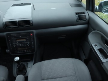 Seat Alhambra I (7MS) Minivan Facelifting 2.0 TDI 140KM 2010 Seat Alhambra 2.0 TDI, 7 miejsc, Klima, zdjęcie 7
