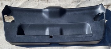OSŁONA Z KLAPY TYLNEJ BAGAŻNIKA AUDI A3 8P 5D SPORTBACK CZARNA OE