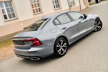 Volvo S60 III 2022 R-DESIGN__ 5 SZTUK W OFERCIE, zdjęcie 3