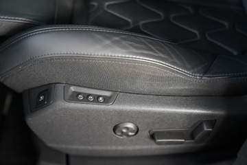 Peugeot 5008 II Crossover Facelifting 1.6 PureTech 180KM 2022 Peugeot 5008 GT kamera Skora adc Nawi PANORAMA bli, zdjęcie 20