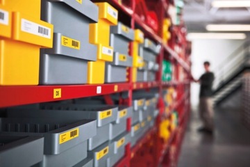 Dymo Rhino 1805437, 9мм х 5,5м, белый принт/белая подложка, оригинальная лента