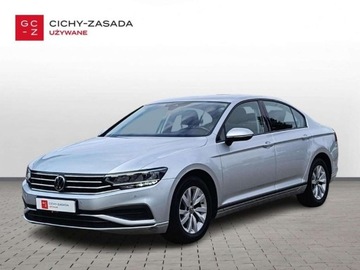 Volkswagen Passat B8 Limousine Facelifting 1.5 TSI EVO 150KM 2020 Volkswagen Passat SalonPL serwis 1.5TSI 150KM pakiety PDC felgi alu tempom
