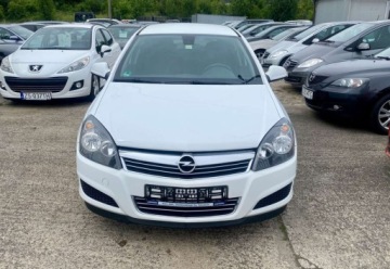 Opel Astra J Sports Tourer 1.7 CDTI ECOTEC 110KM 2010 Opel Astra 2X kola 1.7 Diesel 110KM, zdjęcie 3