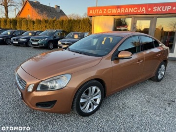 Volvo S60 II Sedan 2.0 D3 163KM 2010 Volvo S60 Volvo S60 D3 Geartronic R-Design 2.0 Diesel 163KM, zdjęcie 18