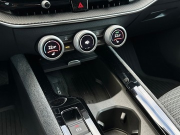 Skoda Superb IV Kombi Plug-in 1.5 TSI iV Plug-In 204KM 2025 Skoda Superb 1.5TSI PHEV 204KM Selection DSG l Gwa, zdjęcie 19