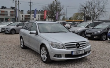 Mercedes Klasa C W204 Kombi T204 1.8 180 CGI BlueEFFICIENCY 156KM 2010 Mercedes-Benz Klasa C 180 CGI Avangarde Automat Benzyna 1.8 Benzyna 156KM, zdjęcie 3