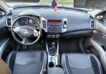 Mitsubishi Outlander II 2.0 DID DOHC 140KM 2010 Mitsubishi Outlander Ladny Mitsubishi Outlander lift 2010r 2.0cm 140KM 7 o, zdjęcie 4