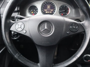 Mercedes GLK Off-roader 2.1 220 CDI 4MATIC 170KM 2009 Mercedes GLK 220 CDI, Salon Polska, 167 KM, 4X4, zdjęcie 16