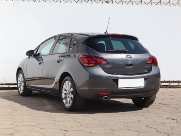 Opel Astra J Hatchback 5d 1.6 Turbo ECOTEC 180KM 2012 Opel Astra 1.6 T, Xenon, Klima, Klimatronic, zdjęcie 3