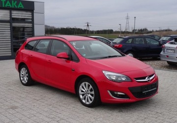 Opel Astra J Sports Tourer Facelifting 1.4 Turbo ECOTEC 140KM 2013 Opel Astra 1.4 Turbo 140KM Super Stan Oplacona...