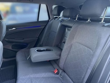 Volkswagen Golf VIII Variant 2.0 TDI 150KM 2022 Volkswagen Golf Variant LED Plus Digital Cockpit navi tempomat ACC hak, zdjęcie 17