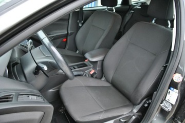 Ford Focus III Hatchback 5d facelifting 1.5 TDCi 95KM 2018 Ford Focus Hatchback Trend 1,5 TDCi 95KM ASO Forda, zdjęcie 19