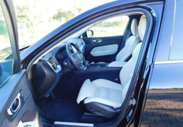 Volvo XC60 II Crossover D4 190KM 2020 Volvo XC 60 z Gwarancja Bezowa Skora Podgrzewana Kamera 2.0 Diesel 190KM, zdjęcie 8