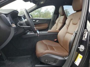 Volvo XC60 II 2022 Volvo XC 60 B5 Momentum 2022 2.0 Benzyna 247KM, zdjęcie 7