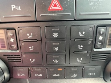 Volkswagen Touareg I 3.0 TDI 225KM 2006 Volkswagen Touareg V6 4X4 AUTOMAT SKORY PARKTRONIC NAWIGACJA SOLARDACH EL., zdjęcie 26