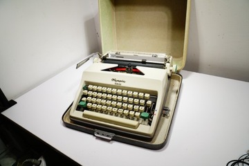 Retro Klasyczna Mechaniczna Maszyna Do Pisania Olimpia Monica