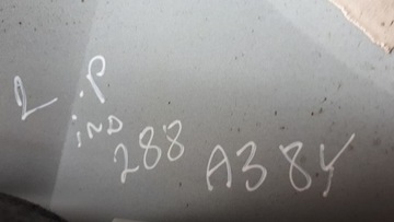A3 8Y BLATNÍK LEVÝ PŘEDNÍ SEDAN LY9C