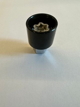 Розетка, вор, защита колеса VW 523 C