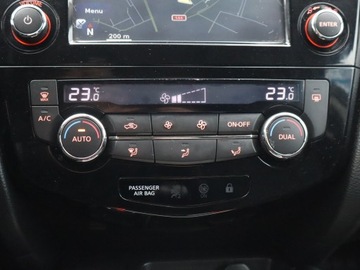 Nissan Qashqai II Crossover 1.2 DIG-T 115KM 2015 Nissan Qashqai 1.2 DIG-T, Salon Polska, Klima, zdjęcie 16