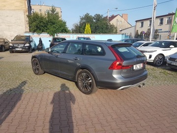 Volvo V90 II Cross Country 2.0 T5 250KM 2019 VOLVO V90 Cross Count 2.0 T5 Awd Drive-E Pro Auto, zdjęcie 2