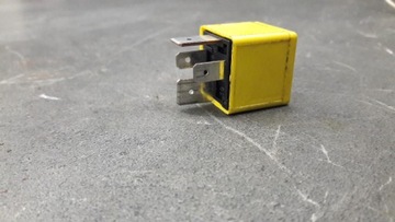 90226846 RELÉ OPEL VECTRA C