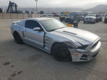 Ford Mustang V 2013 Ford Mustang GT 2013 5.0L 5.0 Benzyna 420KM, zdjęcie 4