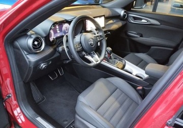 Alfa Romeo 2024 Alfa Romeo Tonale 1.3 T4 280KM VELOCE AT6 Plug-in Hybrid Vat 23 Salon PL 1, zdjęcie 14