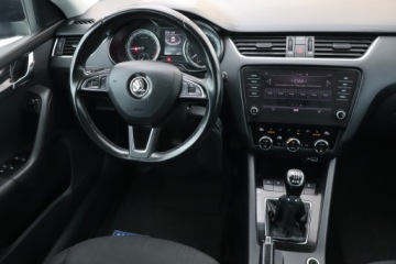 Skoda Octavia III Scout Kombi 2.0 TDI 150KM 2018 Skoda Octavia 2.0 TDI, Salon Polska, Serwis ASO, zdjęcie 6
