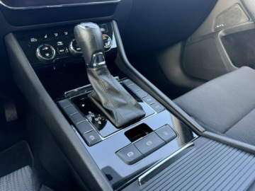 Skoda Superb III Kombi Facelifting 2.0 TDI SCR 150KM 2019 Škoda Superb Skoda Superb 2.0 TDI 150KM 2019, zdjęcie 14
