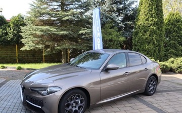 Alfa Romeo Giulia II Sedan 2.0 Turbo 200KM 2018 Alfa Romeo Giulia Alfa Romeo Giulia 2.0 Turbo ...