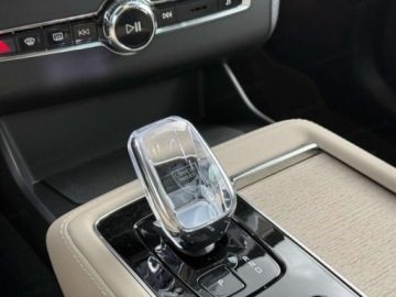 Volvo XC90 II SUV Facelifting 2024 2.0 B5 Mild-Hybrid 250KM 2026 2.0 T8 AWD Plug-In Hybrid Ultra Dark (250 KM) Hak holowniczy, składany, zdjęcie 11