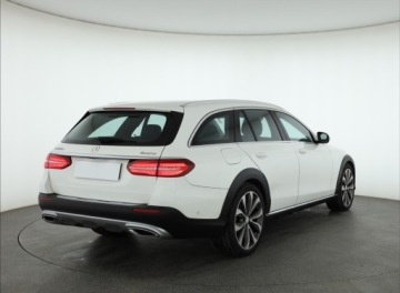Mercedes Klasa E W213 All-Terrain 2.0 220d 194KM 2017 Mercedes E E 220 d 4MATIC, 1. Właściciel, zdjęcie 4