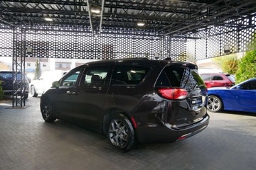 Chrysler Pacifica II 3.6 V6 291KM 2019 Chrysler Pacifica 3.6L V6 Pentastar 291KM StowN Go WersjaSKameraMonitoryMe, zdjęcie 3