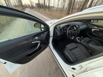 Opel Insignia I Sports Tourer Facelifting 2.0 CDTI BiTurbo ECOTEC 195KM 2014 Opel Insignia OPC COSMO 2.0 BiTurbo 195KM Navi Alu, zdjęcie 15