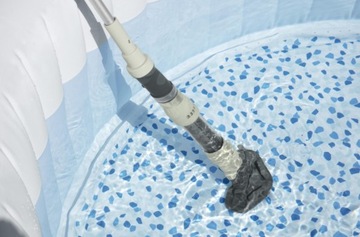 LAY-Z-SPA АККУМУЛЯТОРНЫЙ ПЫЛЕСОС ДЛЯ БАССЕЙНА BESTWAY