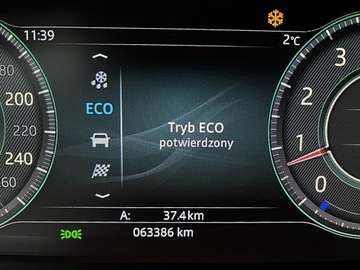 Jaguar E-Pace SUV 2.0 i4P 200KM 2020 Jaguar E-Pace 1WŁ Kraj Bezwypad 4x4 SKÓRA FV23%, zdjęcie 39