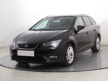 Seat Leon III ST 2.0 TDI CR 150KM 2015 Seat Leon 2.0 TDI, DSG, Navi, Klima, Klimatronic, zdjęcie 1