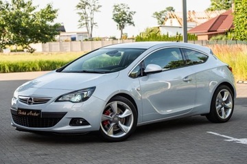 Opel Astra J Hatchback 5d 2.0 CDTI ECOTEC 165KM 2012 Opel Astra 2.0CDTI 165KM GTC Skora Xenon Navi alu 19 Serwis Gwarancjia, zdjęcie 5