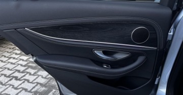 Mercedes Klasa E W213 Limuzyna Plug-in Facelifting 2.0 300e 320KM 2020 Mercedes-Benz Klasa E Salon PL AMG Line Kamera CarPlay Android Multibeam P, zdjęcie 23
