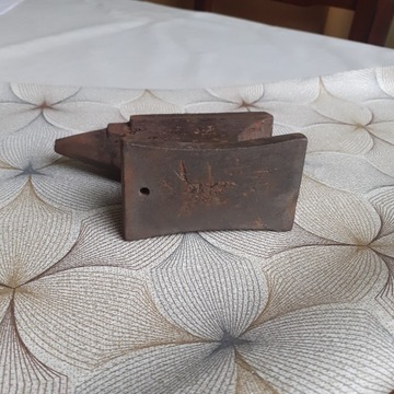 СТАРАЯ МАЛЕНЬКАЯ НАКОВАЛЬНЯ.НАКОВАЛЬНЯ