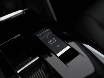 Citroen 2023 Citroen C4X 1.2 Shine Navi Tempomat Grzane Fotele, zdjęcie 31